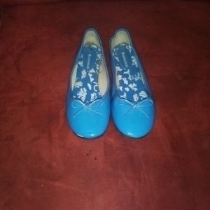 Women's shoes